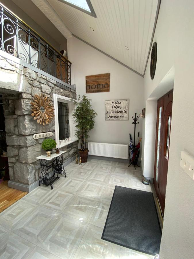 Salmon Weir Lodge Cong Esterno foto