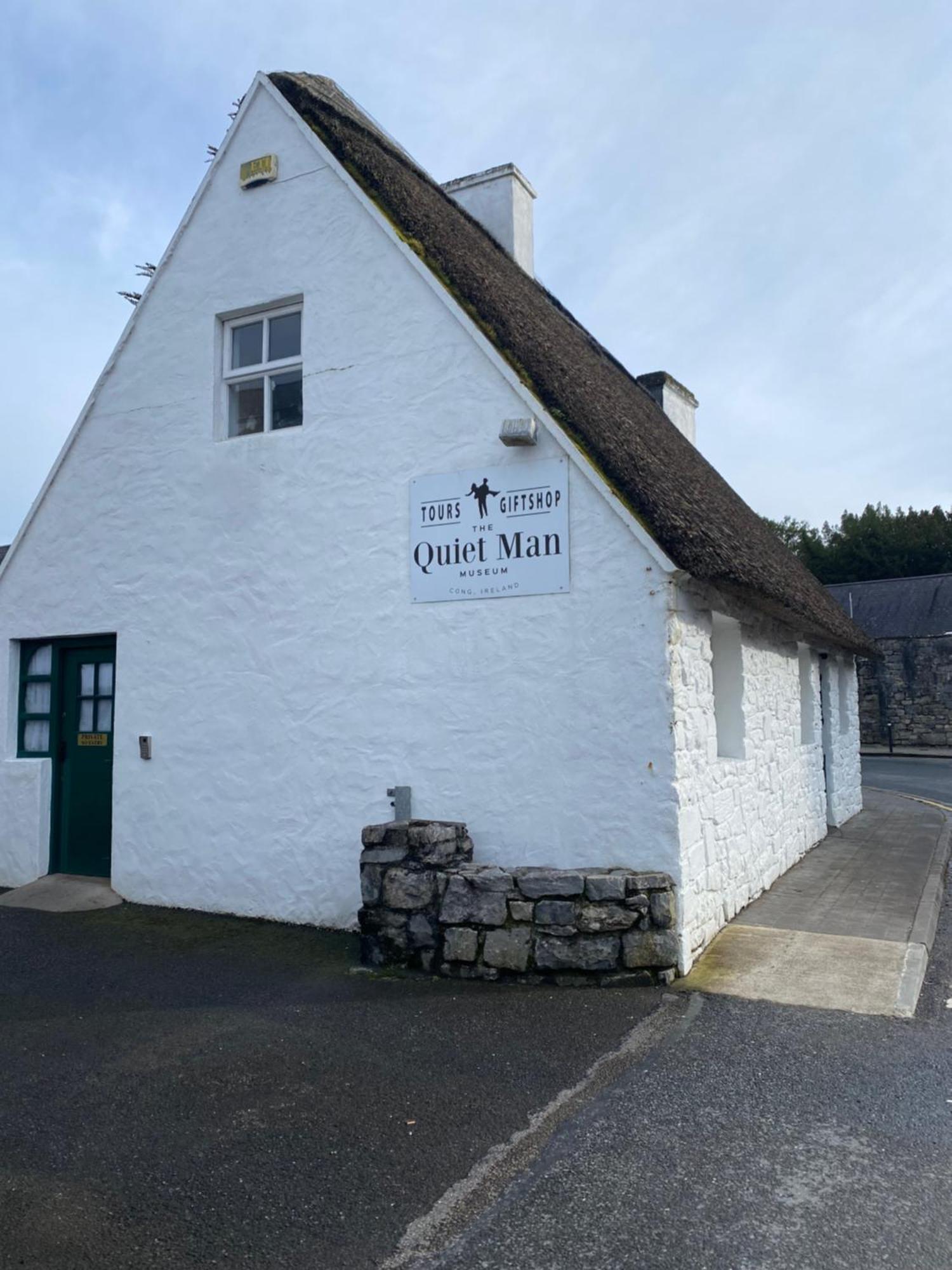 Salmon Weir Lodge Cong Esterno foto